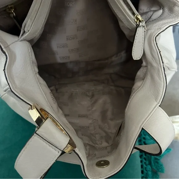 Michael Kors East West Fulton pebbled leather tote - Picture 7 of 13